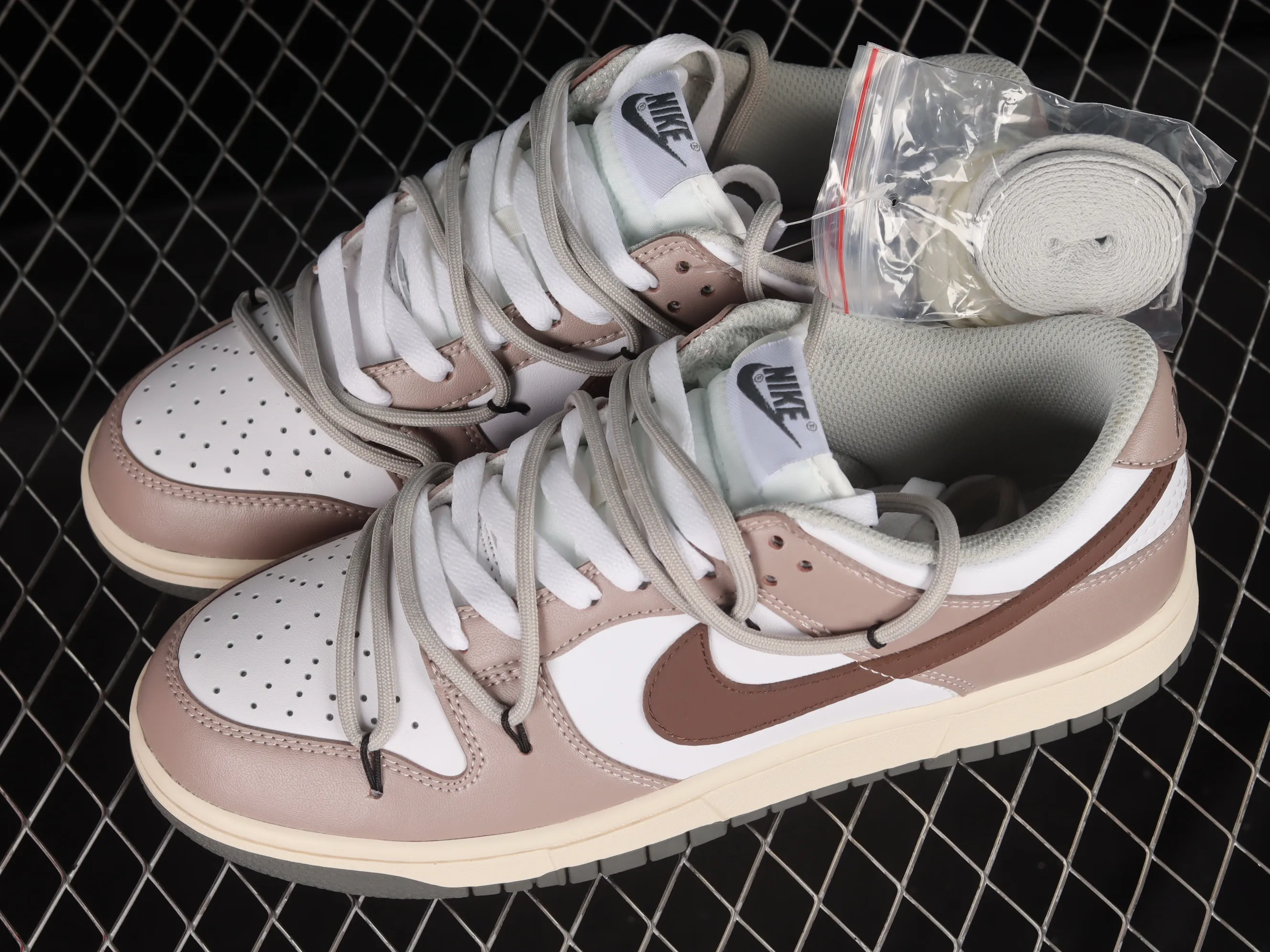 All Categories Nk SB Dunk Series Nk SB Dunk Low Low-top sneakers Nk Dunk Low Coco Latte Customized deconstructed strap casual sneakers DD1503-117